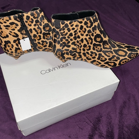 Brand New Women Calvin Klein Leopard print fur pointy toe, 2 inch heel booties! - Picture 5 of 6